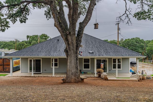 5851 Baldwin St, Valley Springs, CA 95252