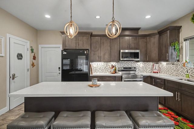 5851 Baldwin St, Valley Springs, CA 95252