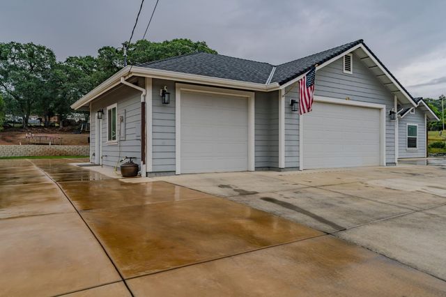 5851 Baldwin St, Valley Springs, CA 95252