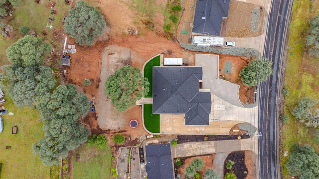 5851 Baldwin St, Valley Springs, CA 95252