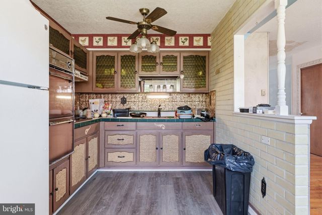 3549 CHALFONT DR, Philadelphia, PA 19154