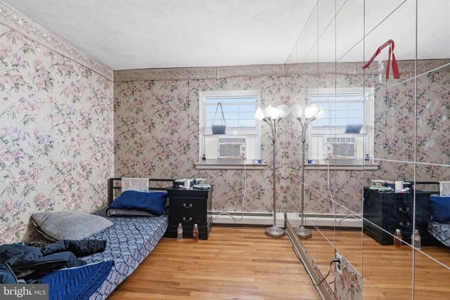 3549 CHALFONT DR, Philadelphia, PA 19154