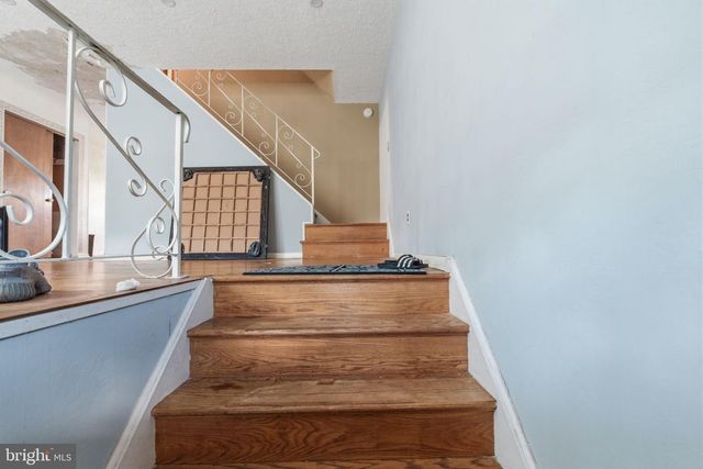 3549 CHALFONT DR, Philadelphia, PA 19154
