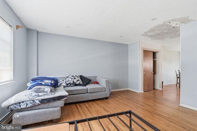 3549 CHALFONT DR, Philadelphia, PA 19154