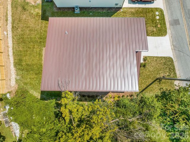 138 Shiloh Road, Asheville, NC 28803