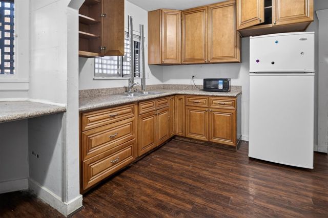 2407 2407 66Th Ave, Oakland, CA 94605