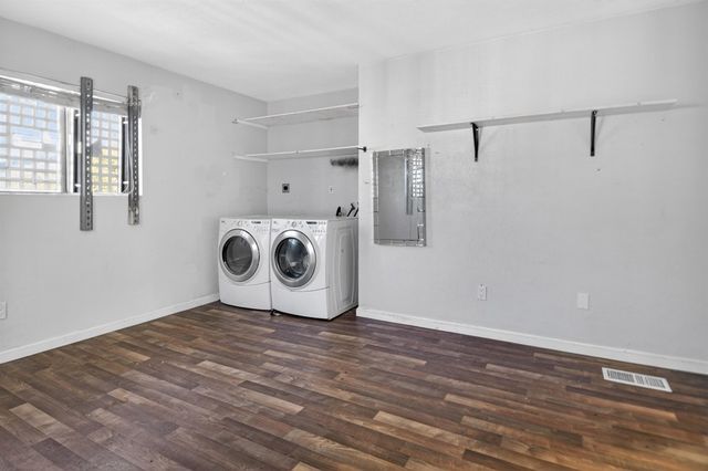 2407 2407 66Th Ave, Oakland, CA 94605