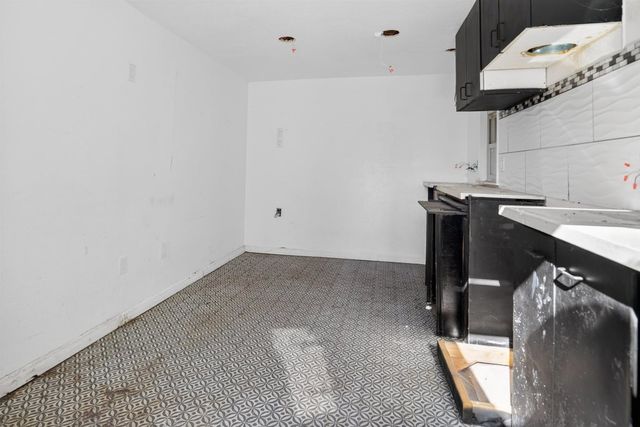 2407 2407 66Th Ave, Oakland, CA 94605