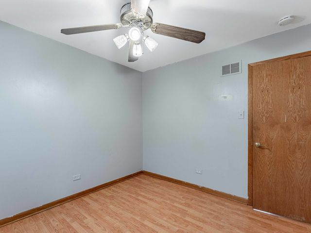 7832 Lamon Avenue, Burbank, IL 60459