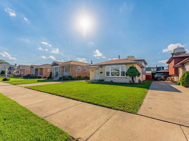 7832 Lamon Avenue, Burbank, IL 60459