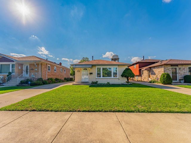 7832 Lamon Avenue, Burbank, IL 60459