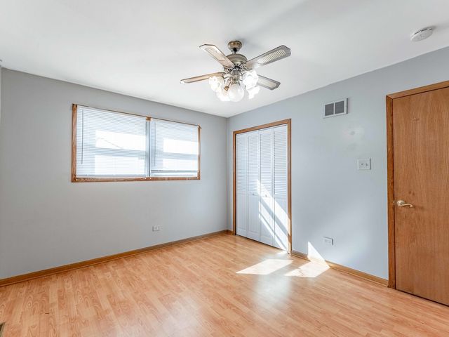 7832 Lamon Avenue, Burbank, IL 60459