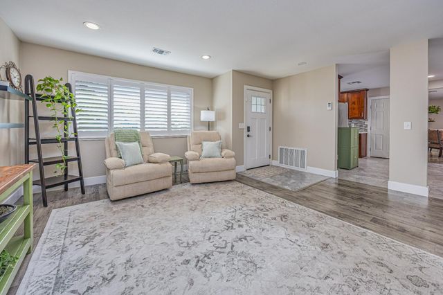 7845 Saybrook Dr, Citrus Heights, CA 95621