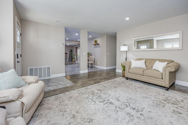 7845 Saybrook Dr, Citrus Heights, CA 95621