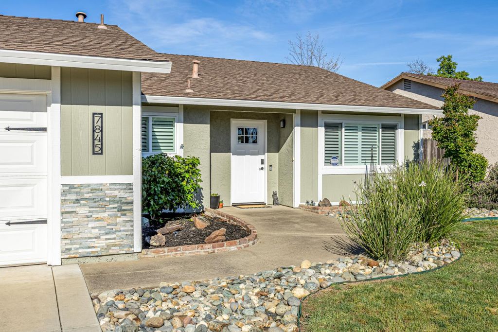 7845 Saybrook Dr, Citrus Heights, CA 95621
