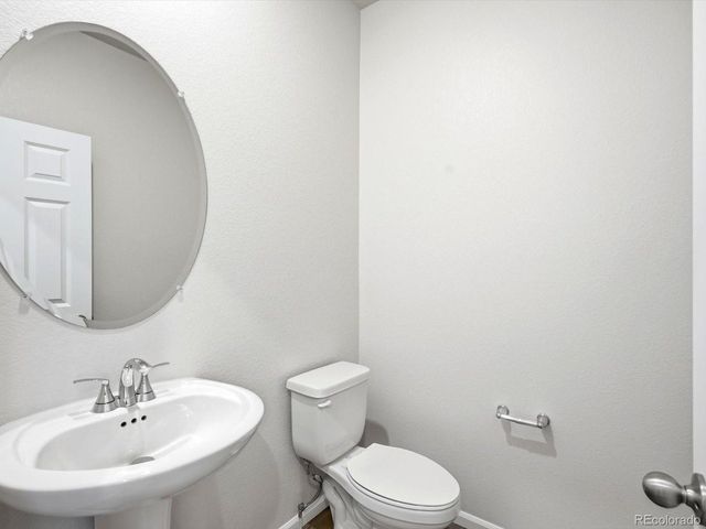 2232 E 164th Ave, Thornton, CO 80602