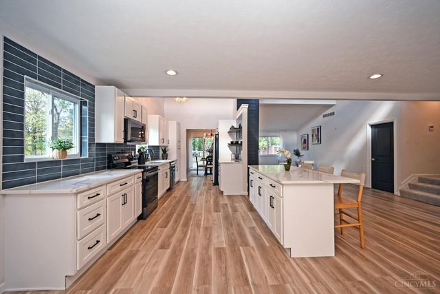 762 Wards Corner Road, Miami Twp, OH 45140