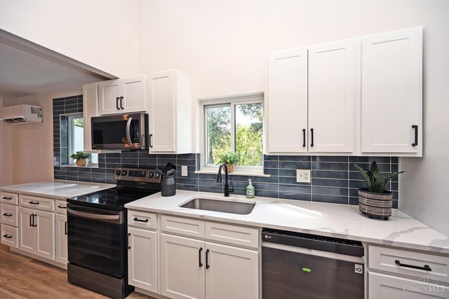 762 Wards Corner Road, Miami Twp, OH 45140