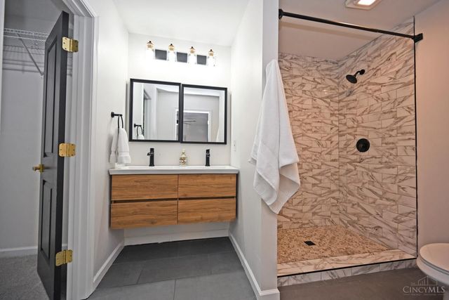 762 Wards Corner Road, Miami Twp, OH 45140