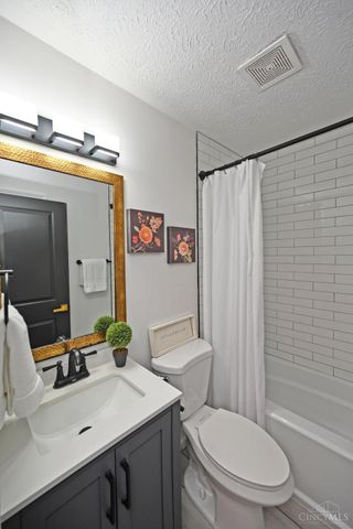 762 Wards Corner Road, Miami Twp, OH 45140