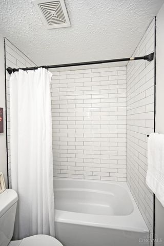 762 Wards Corner Road, Miami Twp, OH 45140