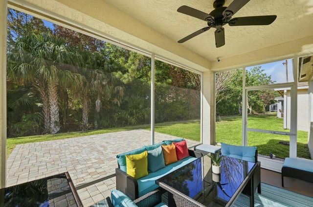 572 SW Indian Key Drive, Port St. Lucie, Port St Lucie, FL 34986