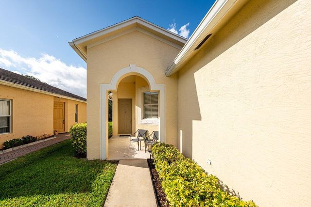 572 SW Indian Key Drive, Port St. Lucie, Port St Lucie, FL 34986