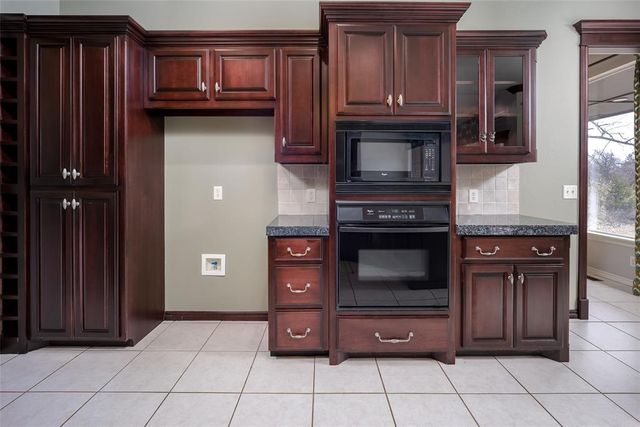 2101 Blue Gramma Drive, Edmond, OK 73034