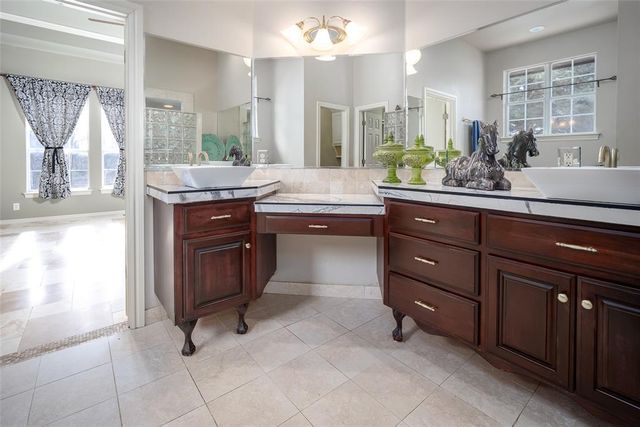 2101 Blue Gramma Drive, Edmond, OK 73034