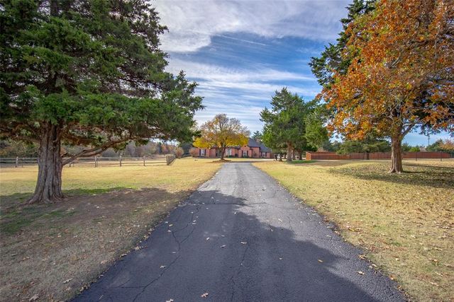 2101 Blue Gramma Drive, Edmond, OK 73034