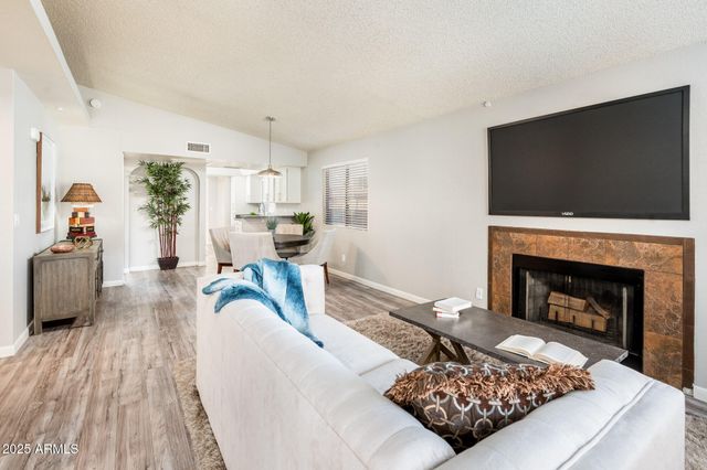 2940 N OREGON Street 9, Chandler, AZ 85225