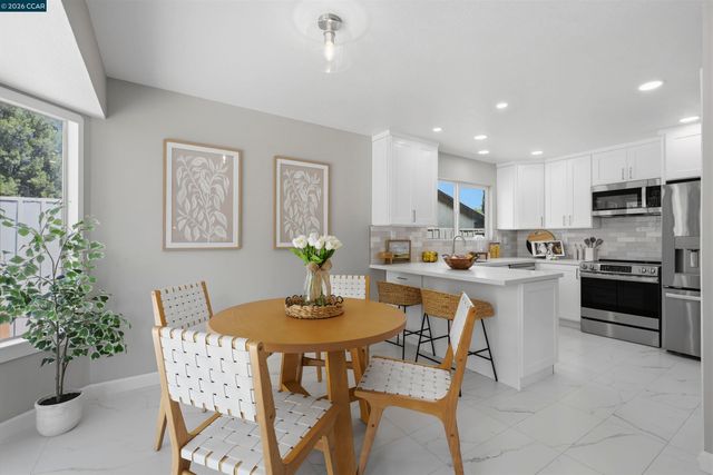2240 Concord Dr, Pittsburg, CA 94565