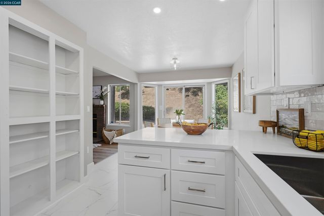 2240 Concord Dr, Pittsburg, CA 94565