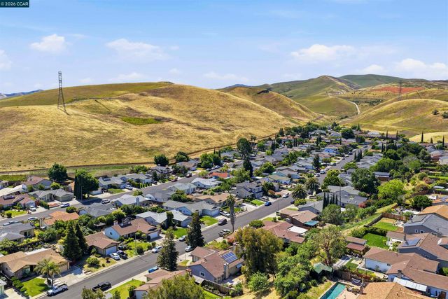 2240 Concord Dr, Pittsburg, CA 94565