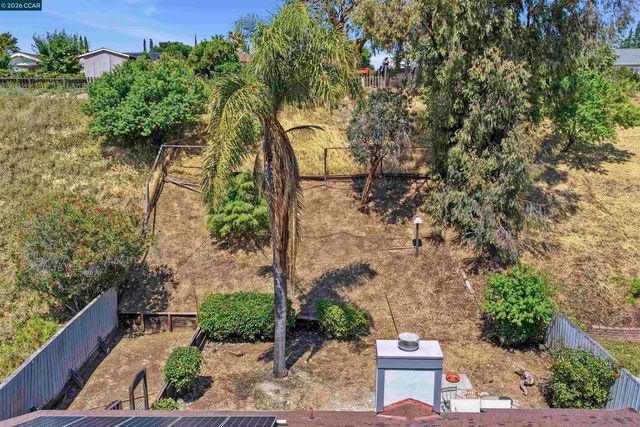 2240 Concord Dr, Pittsburg, CA 94565