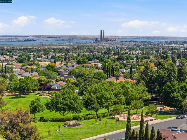 2240 Concord Dr, Pittsburg, CA 94565