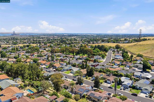 2240 Concord Dr, Pittsburg, CA 94565