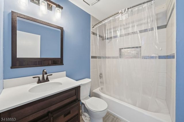 177 Hyde Park Rd, Franklin Twp., NJ 08873