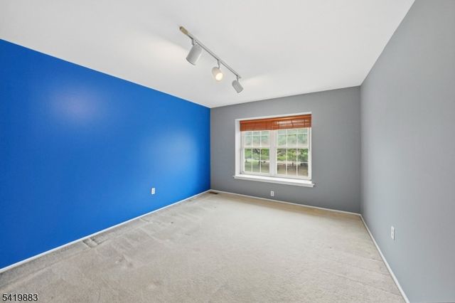 177 Hyde Park Rd, Franklin Twp., NJ 08873