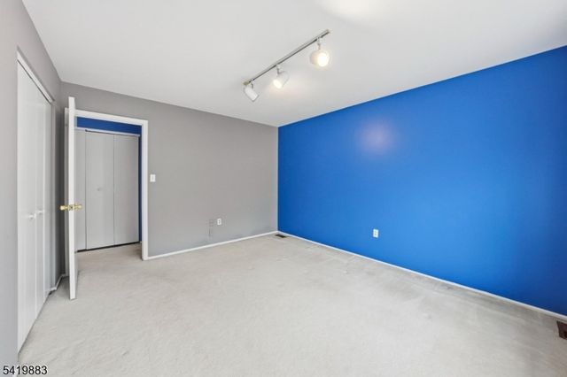 177 Hyde Park Rd, Franklin Twp., NJ 08873