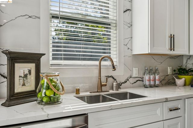 1906 Delaware St, Berkeley, CA 94709