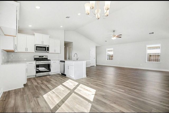 4326 W Bayou Maison Circle, Dickinson, TX 77539