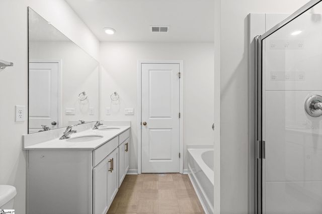219 Darrowby Way, Simpsonville, SC 29680