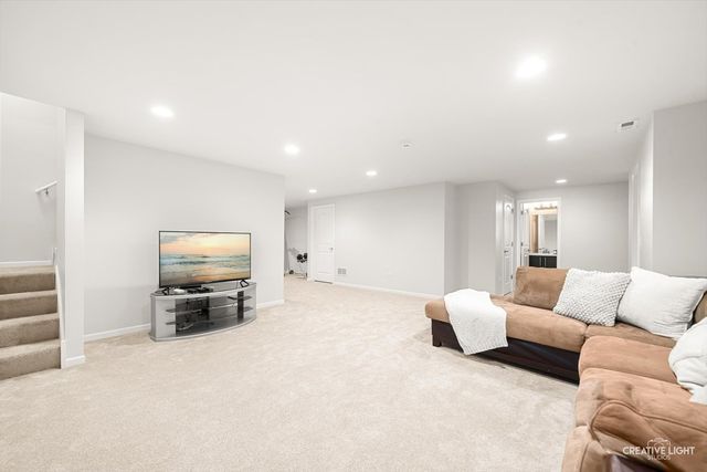 5332 Cedar Drive, Naperville, IL 60564