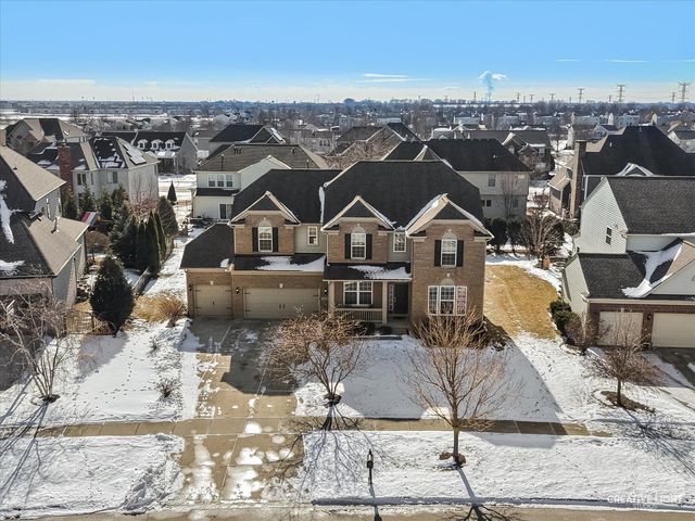 5332 Cedar Drive, Naperville, IL 60564