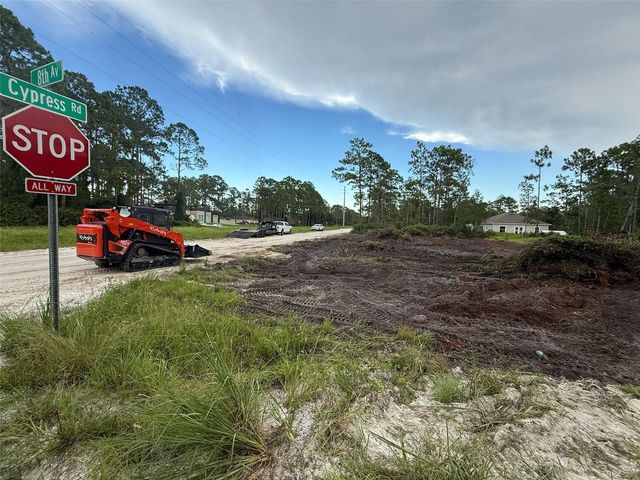 1693 8TH AVE, Deland, FL 32724