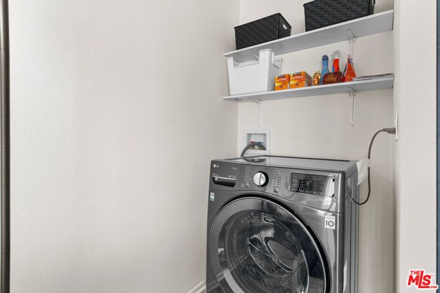 970 Palm Avenue 215, West Hollywood, CA 90069