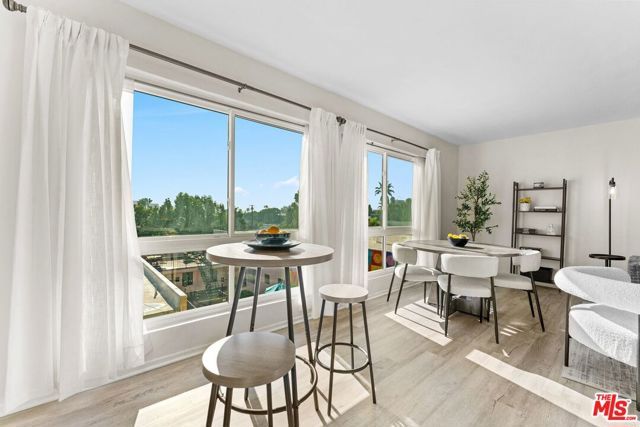 970 Palm Avenue 215, West Hollywood, CA 90069