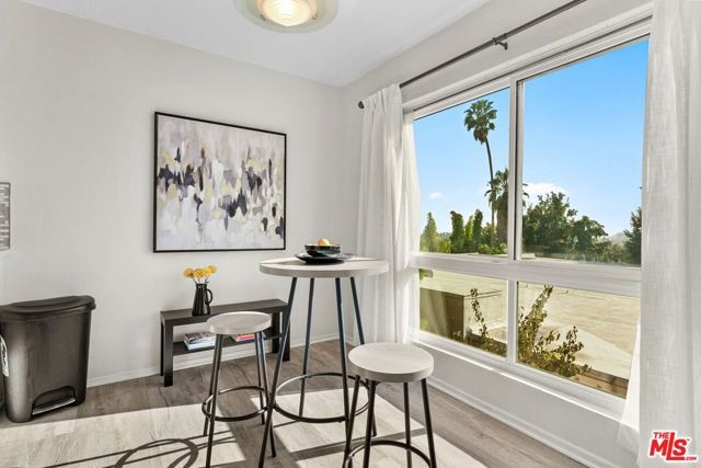 970 Palm Avenue 215, West Hollywood, CA 90069