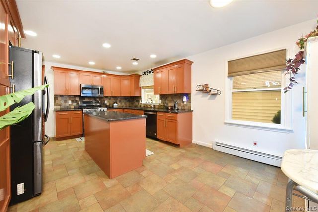 109 Charles Street, Floral Park, NY 11001